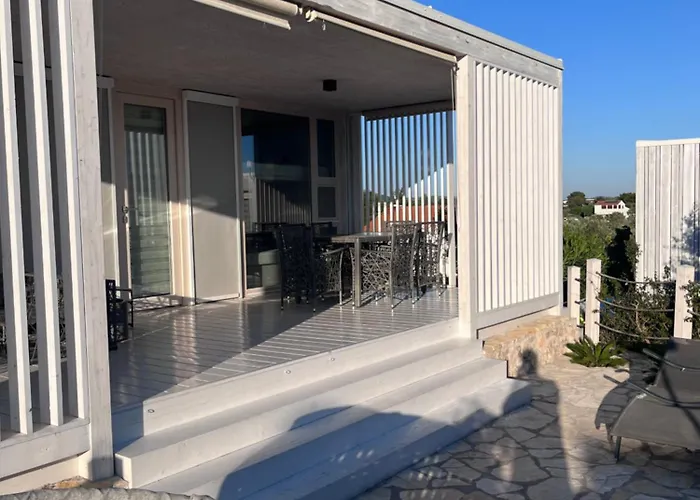 Buqez - 55 홀리데이파크 *